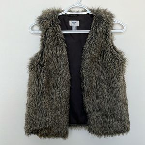 Old Navy Faux Fur Vest Kids XL
